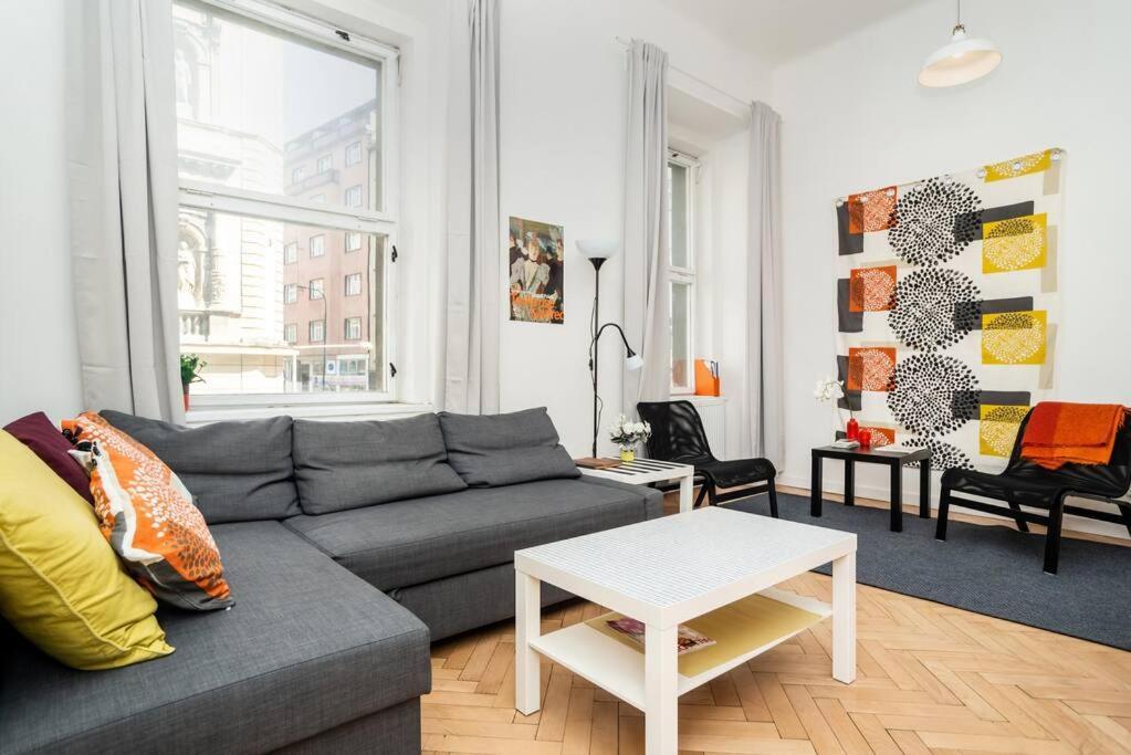 Bright, Spacious Apartment In The Historic Centre プラハ エクステリア 写真